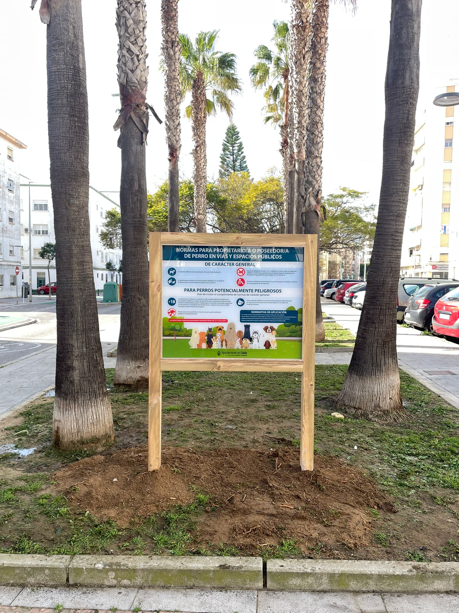 Cádiz instala una nueva señalética para concienciar sobre la