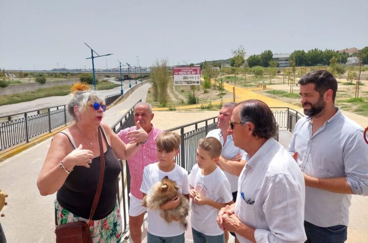 José-María-Román-visita-el-nuevo-parque-público-de-la-Ribera-del-Río