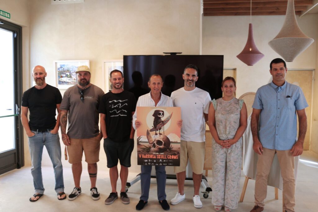 Presentada-la-quinta-edición-del-Campeonato-Barrosa-Skull-Groms-de-surf-para-categoría-junior