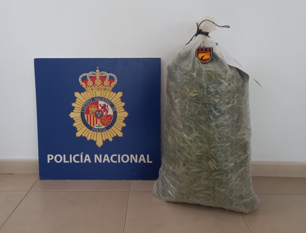 Detenido-en-Sanlúcar-de-Barrameda-un-hombre-que-transportaba-10-kilos-de-marihuana