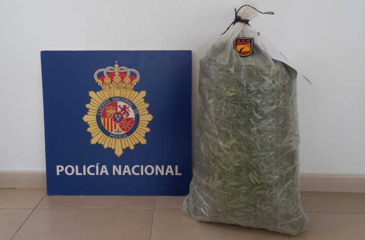 Detenido-en-Sanlúcar-de-Barrameda-un-hombre-que-transportaba-10-kilos-de-marihuana