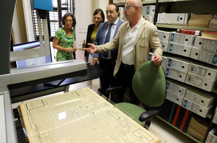 La-Biblioteca-Municipal-inicia-la-digitalización-del-periódico-'Ayer'-en-Jerez