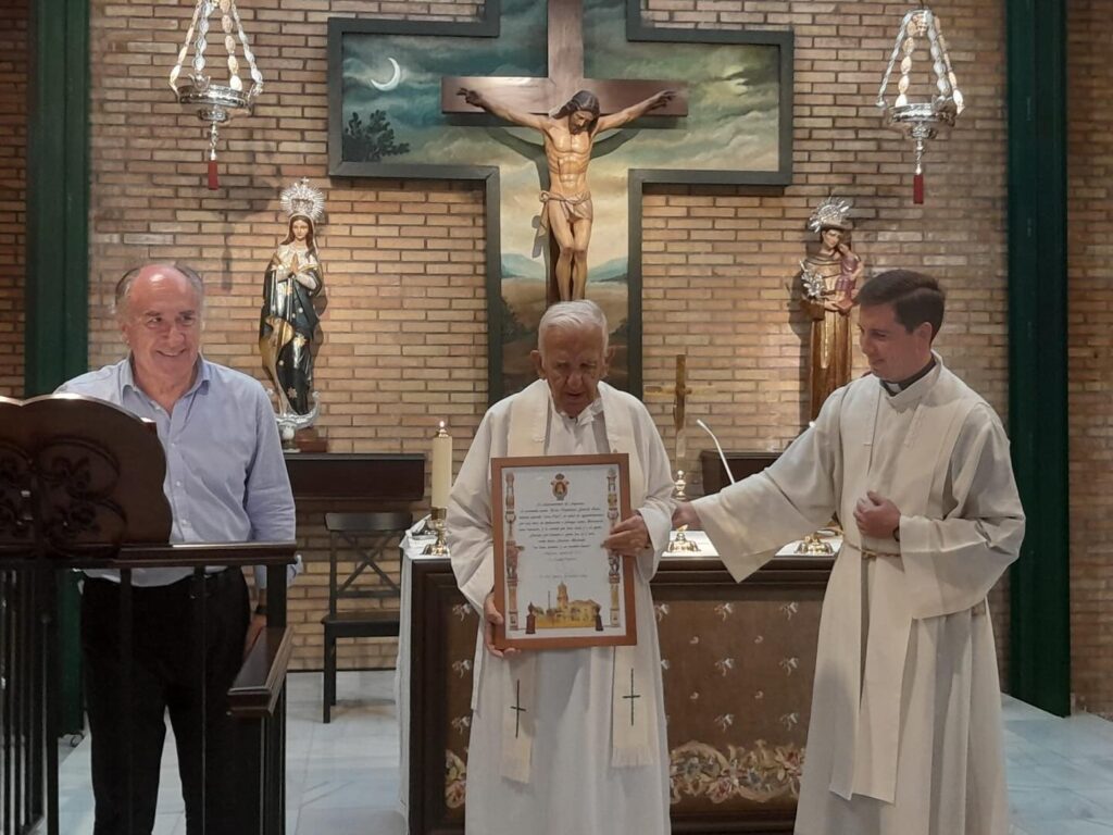 El-alcalde-traslada-el-pesar-municipal-por-el-fallecimiento-del-sacerdote-Francisco-García-Ruiz-,el-popular-“cura-Paco”