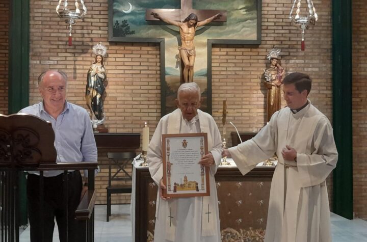 El-alcalde-traslada-el-pesar-municipal-por-el-fallecimiento-del-sacerdote-Francisco-García-Ruiz-,el-popular-“cura-Paco”