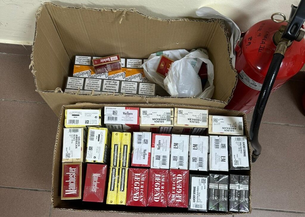 La-Policía-Local-interviene-237-cajetillas-de-tabaco-de-contrabando-listas-para-su-venta
