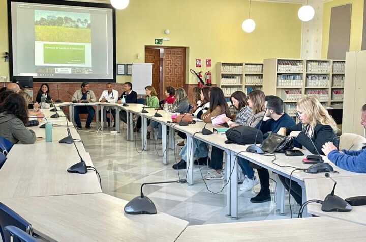 El-Hospital-de-Puerto-Real-acoge-un-taller-de-prevención-del-suicidio-para-enfermeras-referentes-escolares