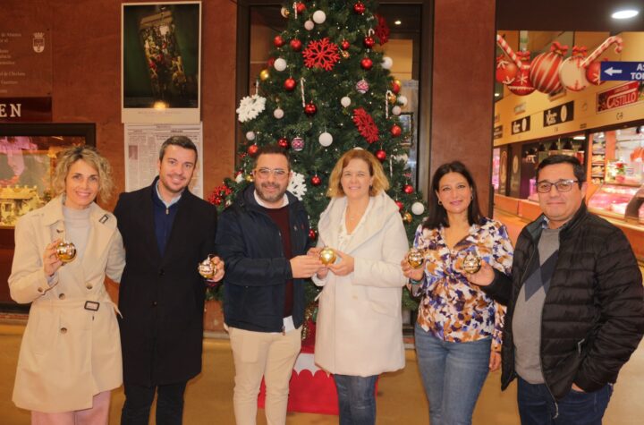 Organizado-un-evento-simbólico-promocional-del-comercio-y-hostelería-en-Chiclana-durante-la-Navidad