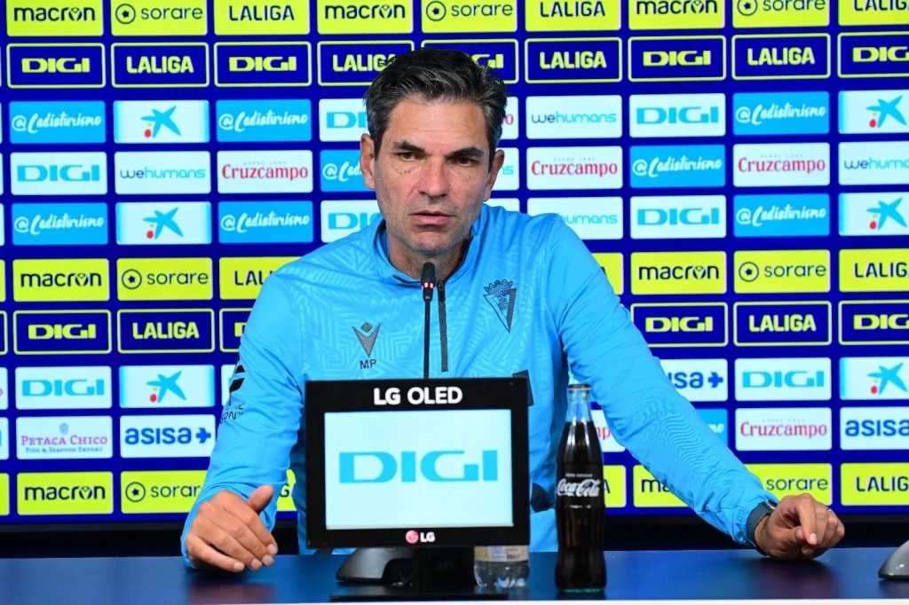 Mauricio-Pellegrino-pasó-por-sala-de-prensa-para-hablar-de-todo-lo-relacionado-con-la-derrota-que-sufrió-su-equipo-contra-la-Real-Sociedad