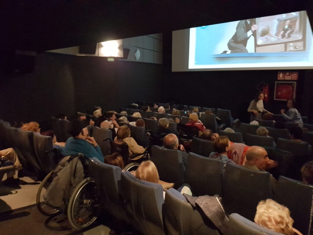 El-Ayuntamiento-de-Cádiz-organiza-un-nuevo-ciclo-de-cine-para-personas-mayores