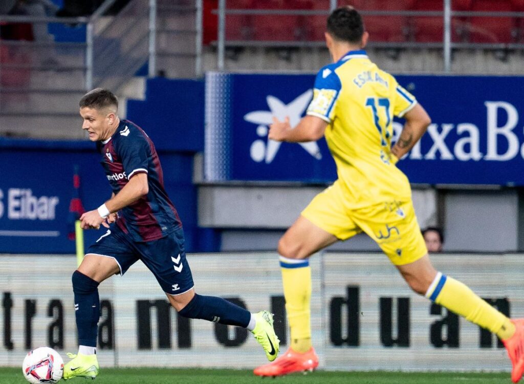 eibar-cadiz-derrota-de-los-de-paco-lopez